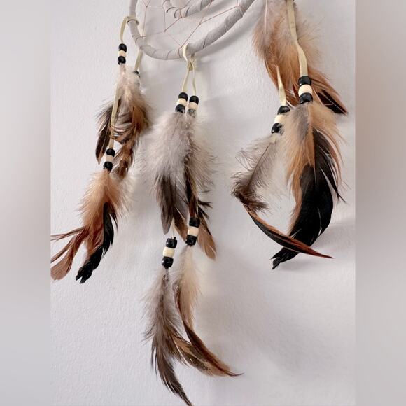 NWT Brown, Gray & Black Feathered Beaded Dreamcatcher - Picture 3 of 4